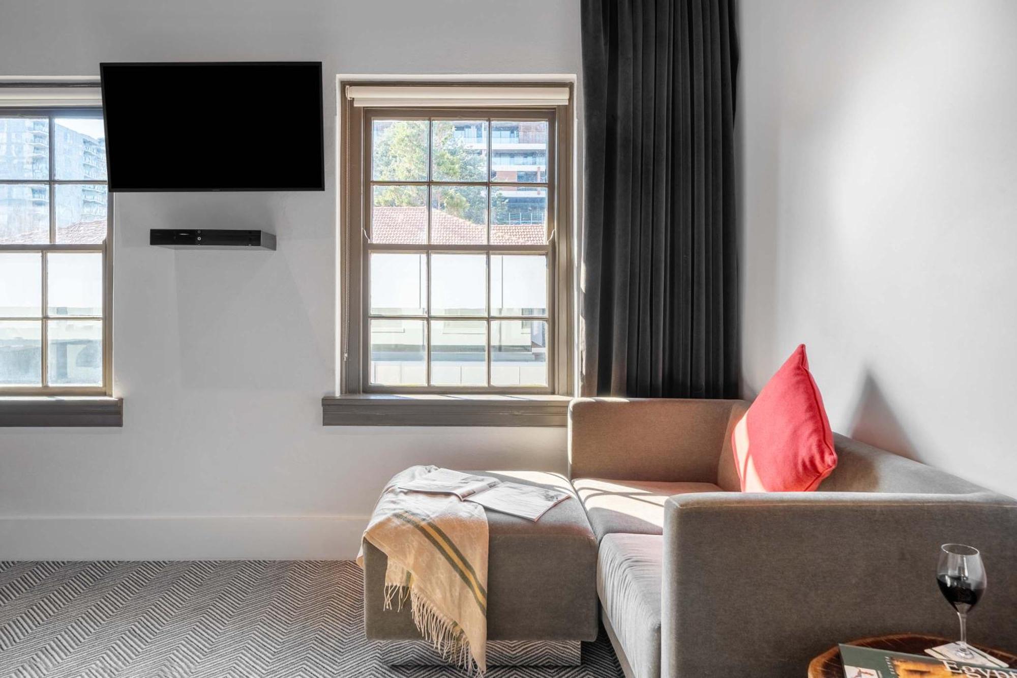 Peppers Gallery Hotel Canberra Bagian luar foto