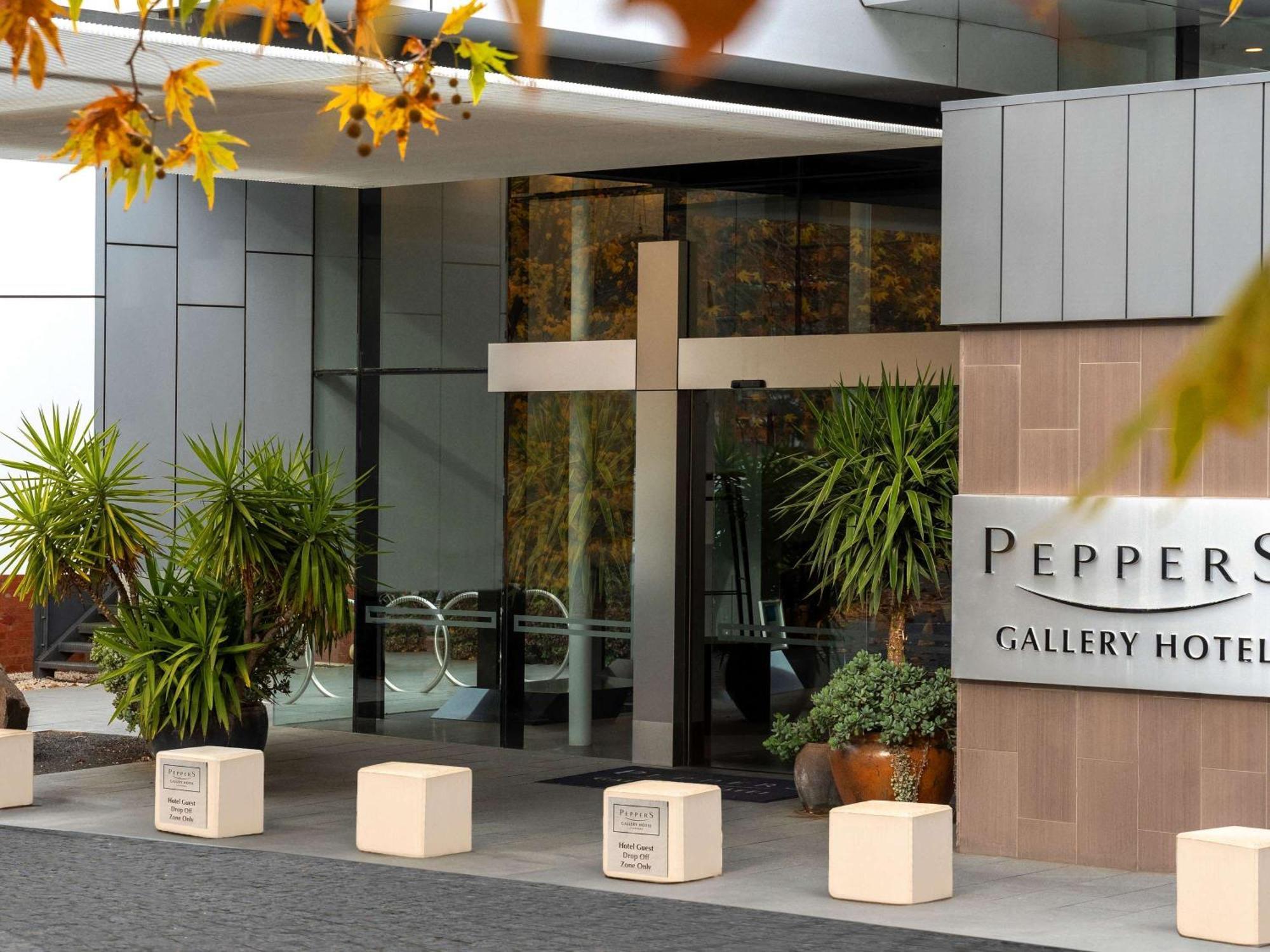 Peppers Gallery Hotel Canberra Bagian luar foto