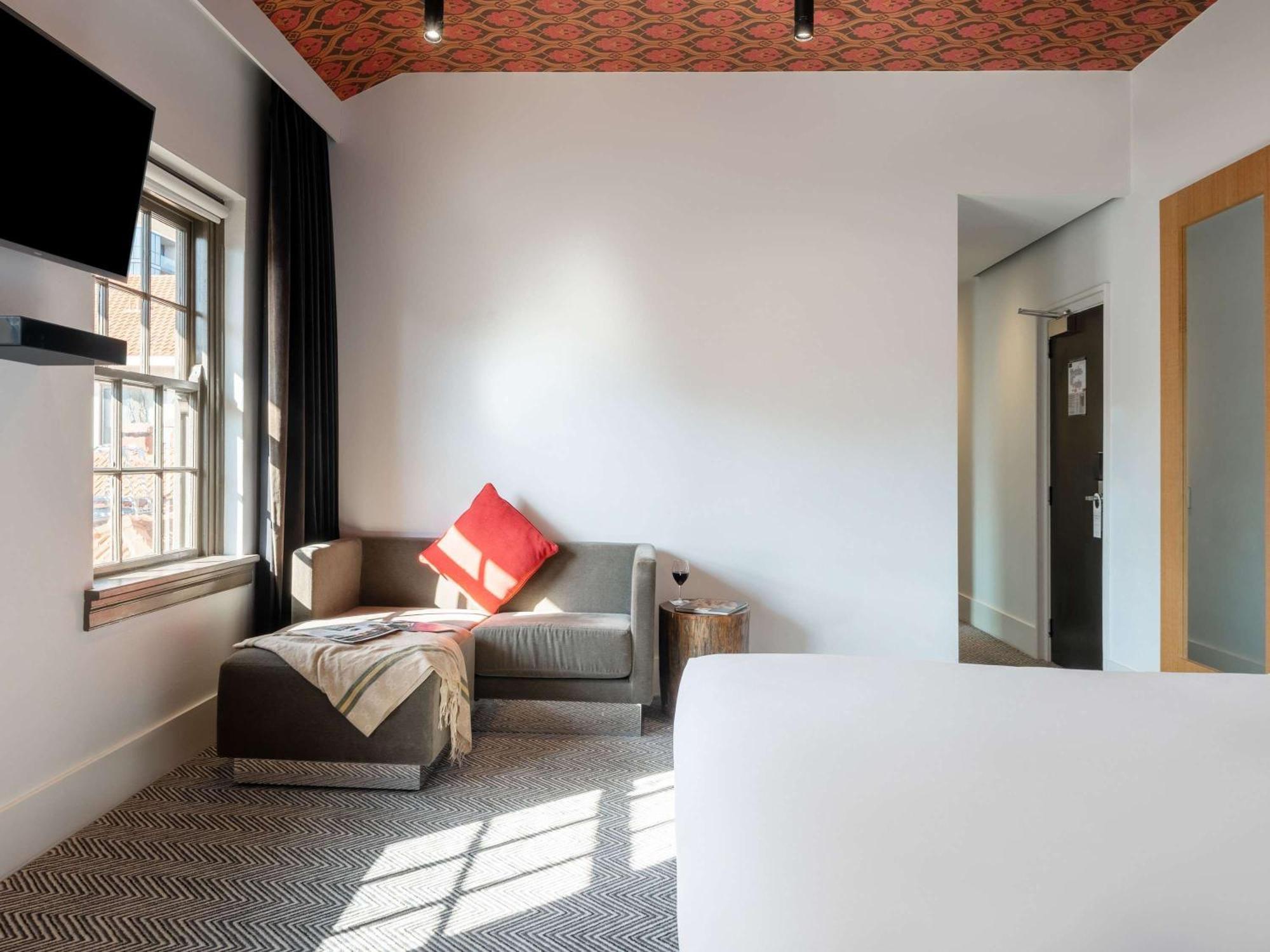 Peppers Gallery Hotel Canberra Bagian luar foto