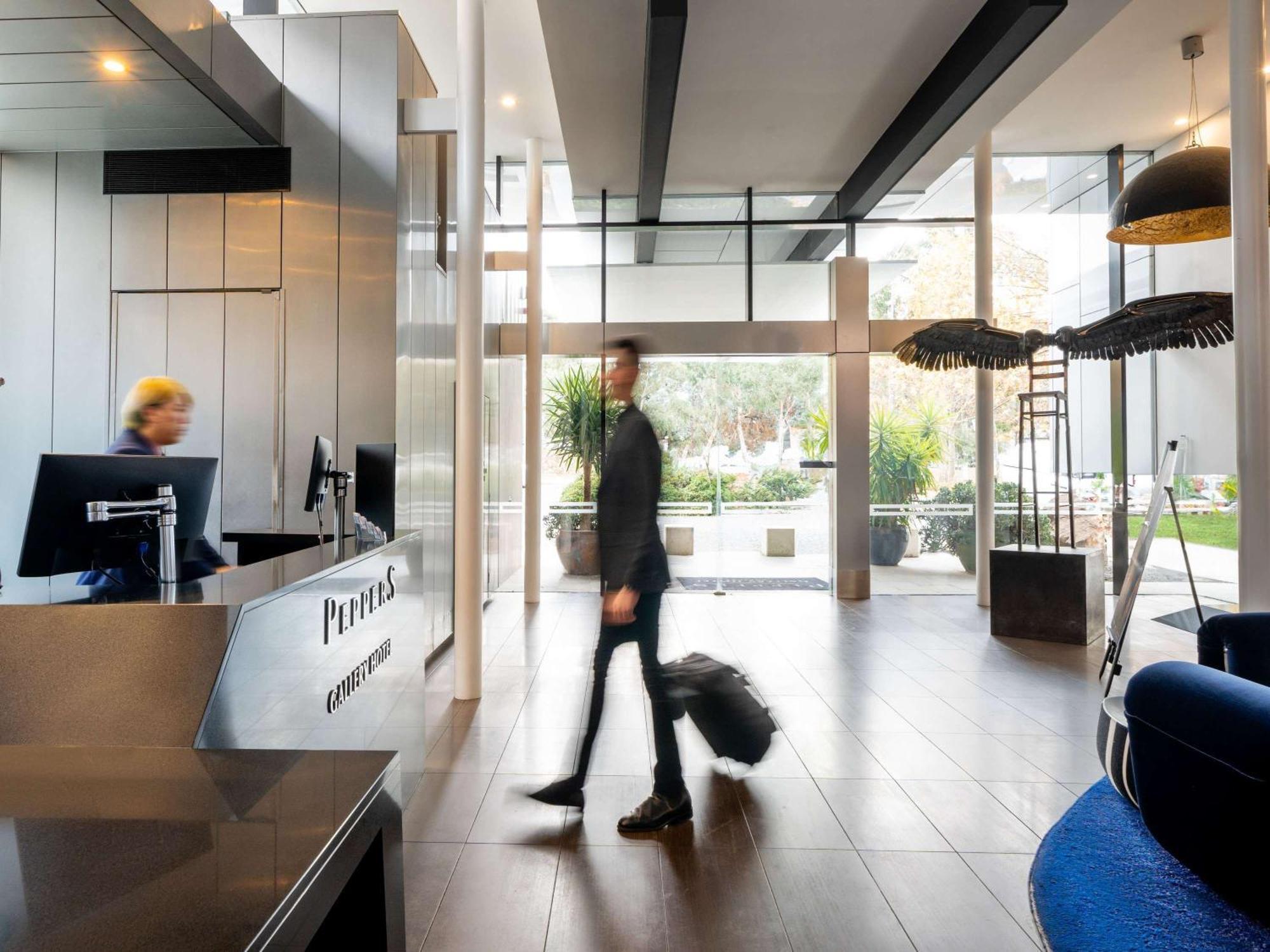 Peppers Gallery Hotel Canberra Bagian luar foto